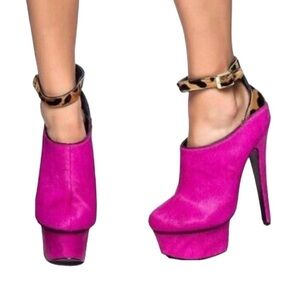 London Trash Wynne Real Fur High Heels in Pink Pony